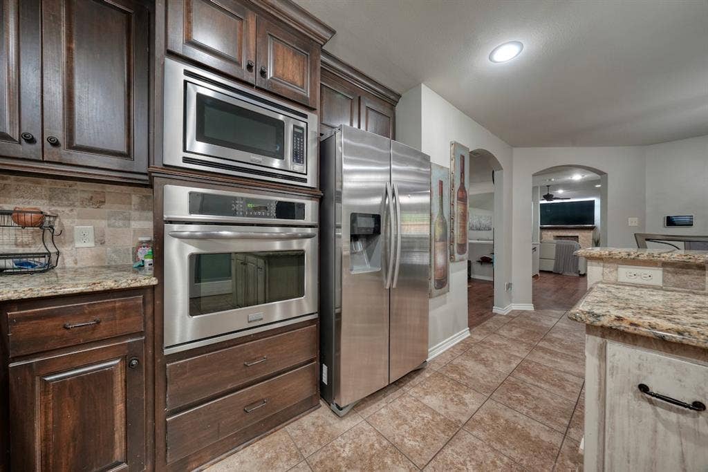 6112 Sutherland Drive, Tyler, TX 75703 6112 Sutherland Drive, Tyler, TX 75703