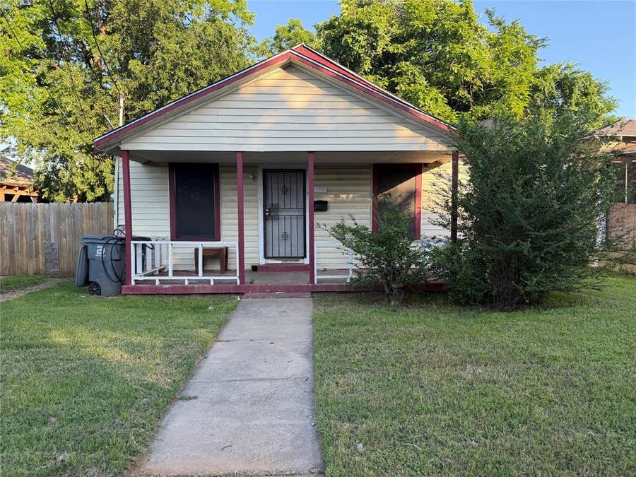 Property photo for 2738 Lawrence Street, Dallas, TX