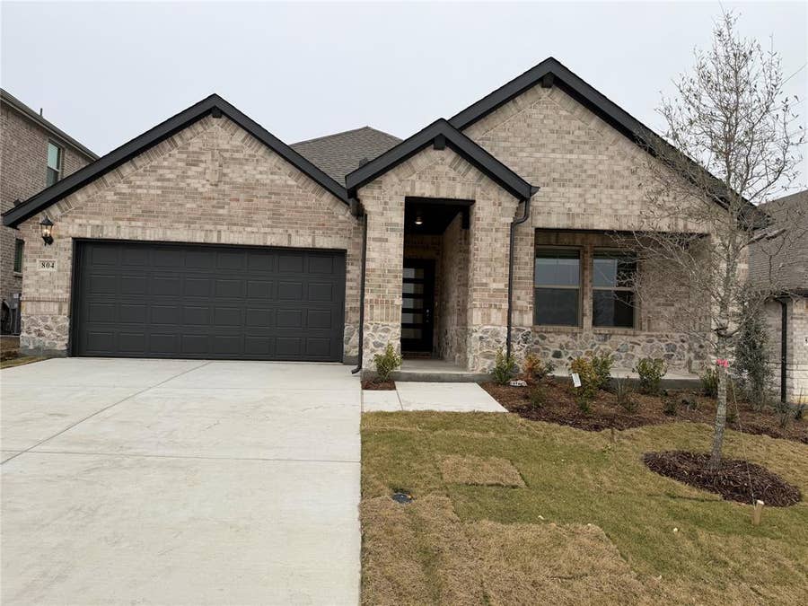 Property photo for 716 Edgehurst Drive, McKinney, TX