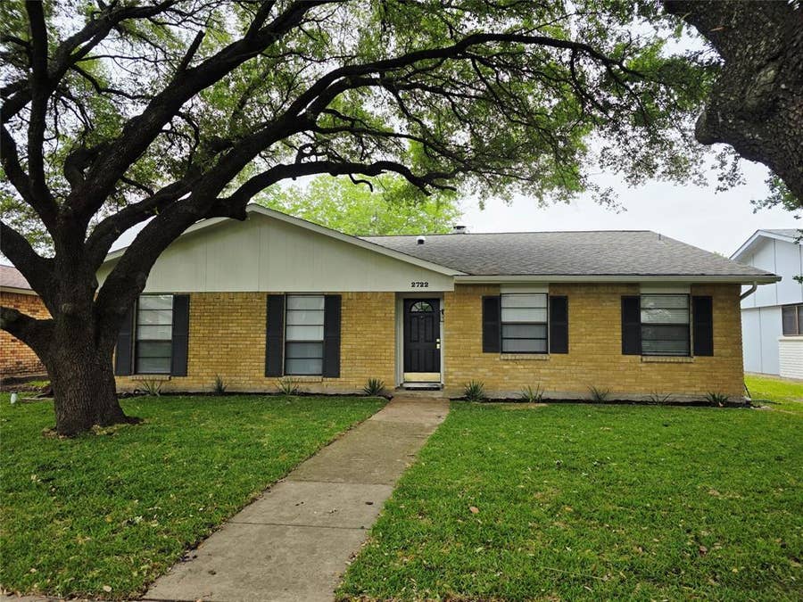 Property photo for 2722 Clover Valley Drive, Garland, TX