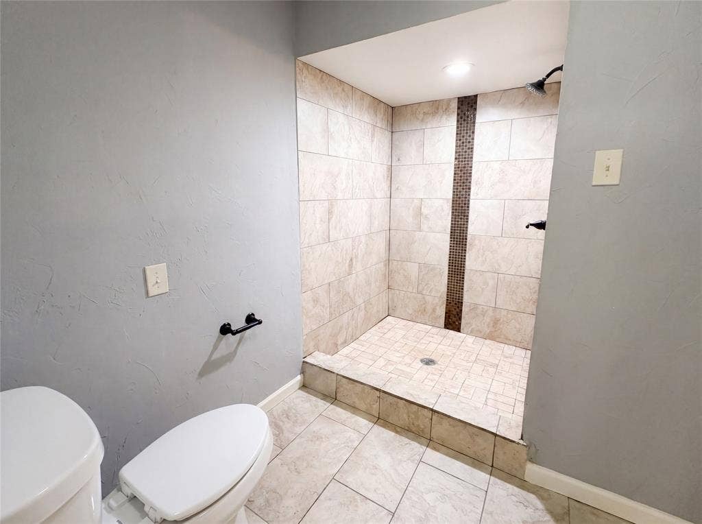 3717 Knob Hill Drive, Plano, TX 75023 3717 Knob Hill Drive, Plano, TX 75023
