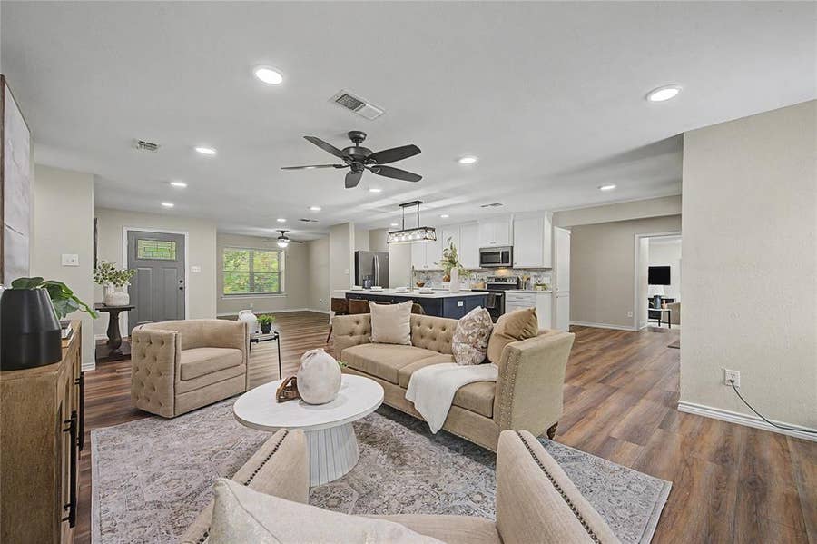 Property photo for 106 Pecan Creek Street, Red Oak, TX