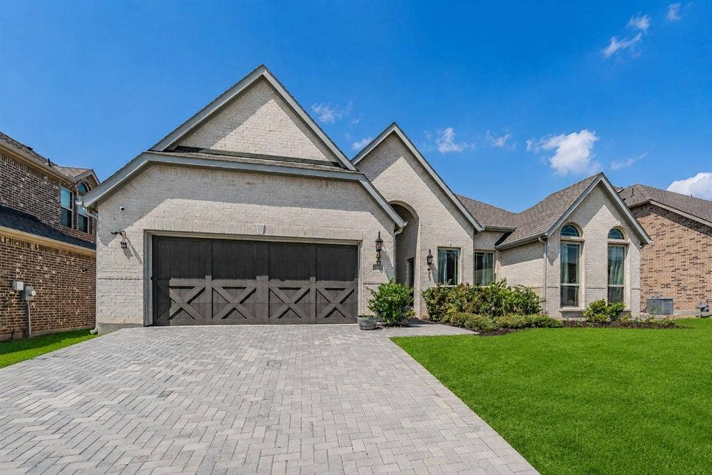 Welcome to 3205 Florence Dr