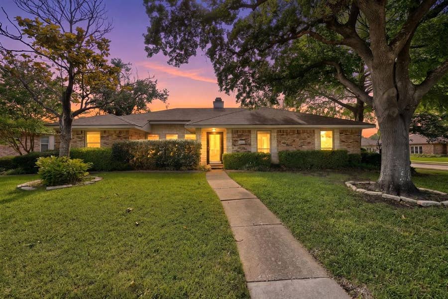Property photo for 6105 Bronze Leaf Drive, Plano, TX