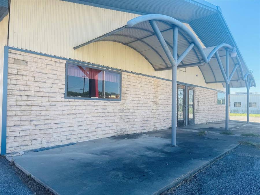 Property photo for 407 N Robinson Drive, Robinson, TX