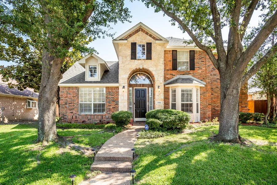 Property photo for 5916 Mossbrook Trail, Dallas, TX