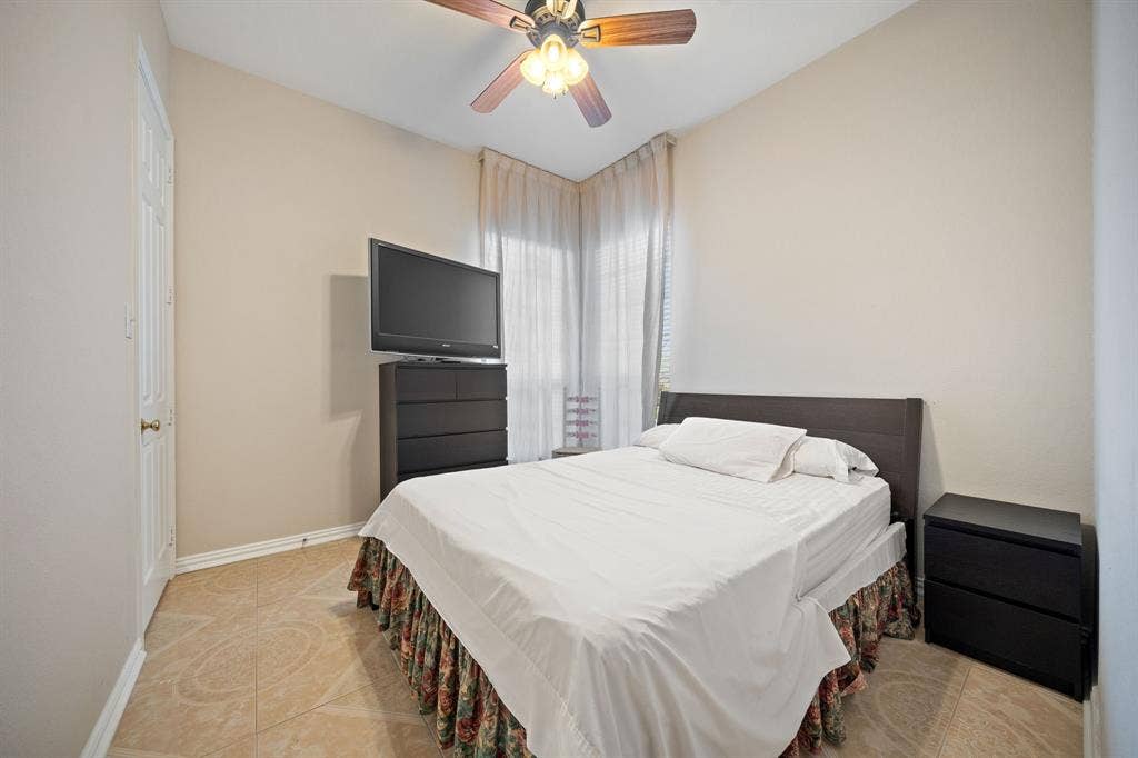 1571 Coastal Drive, Rockwall, TX 75087 1571 Coastal Drive, Rockwall, TX 75087