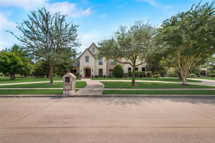 Property photo for 30 Kingsbury Trail, Heath, TX