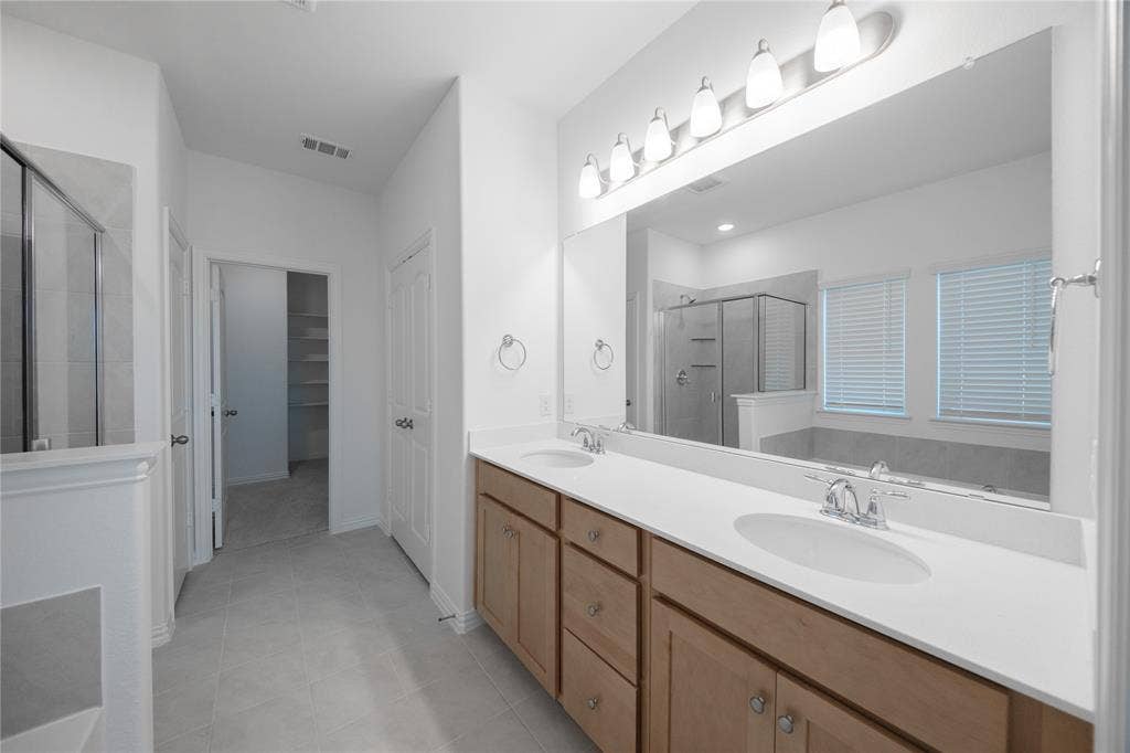 301 Thorn Creek Drive, Anna, TX 75409 Primary Bathroom