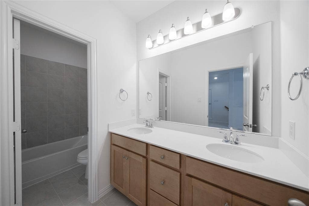 301 Thorn Creek Drive, Anna, TX 75409 Bath 3