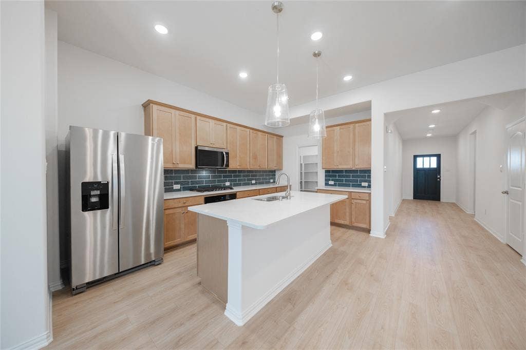 301 Thorn Creek Drive, Anna, TX 75409 Kitchen
