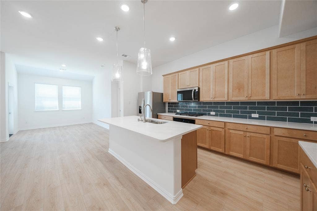 301 Thorn Creek Drive, Anna, TX 75409 Kitchen