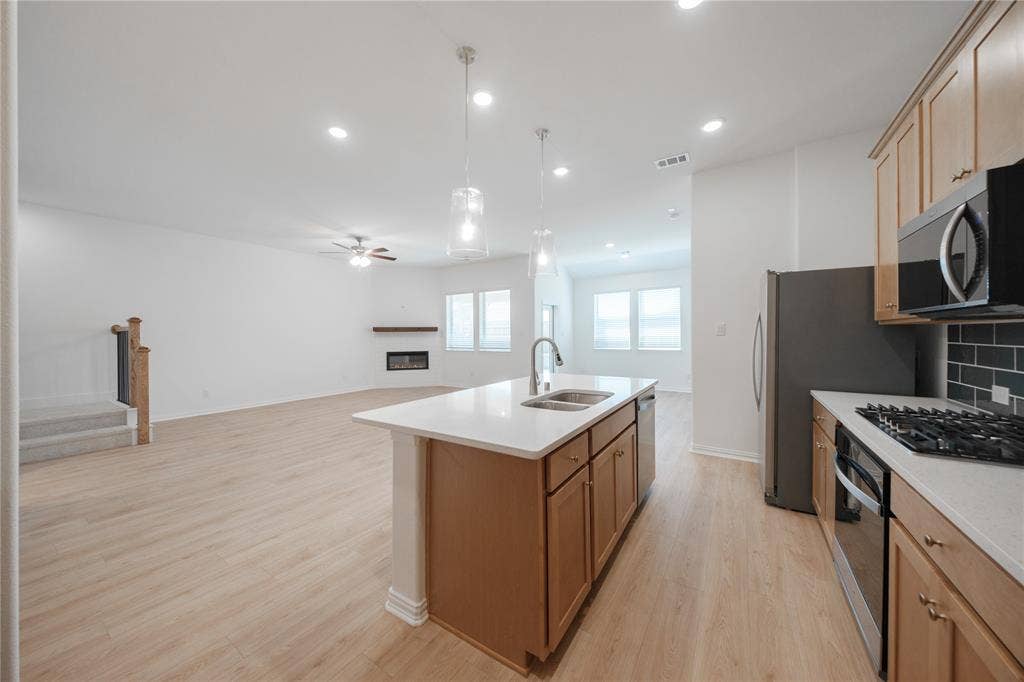 301 Thorn Creek Drive, Anna, TX 75409 Kitchen
