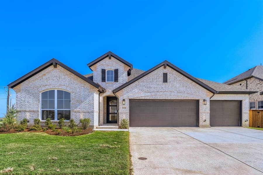 Property photo for 221 Barn Swallow Drive, Celina, TX