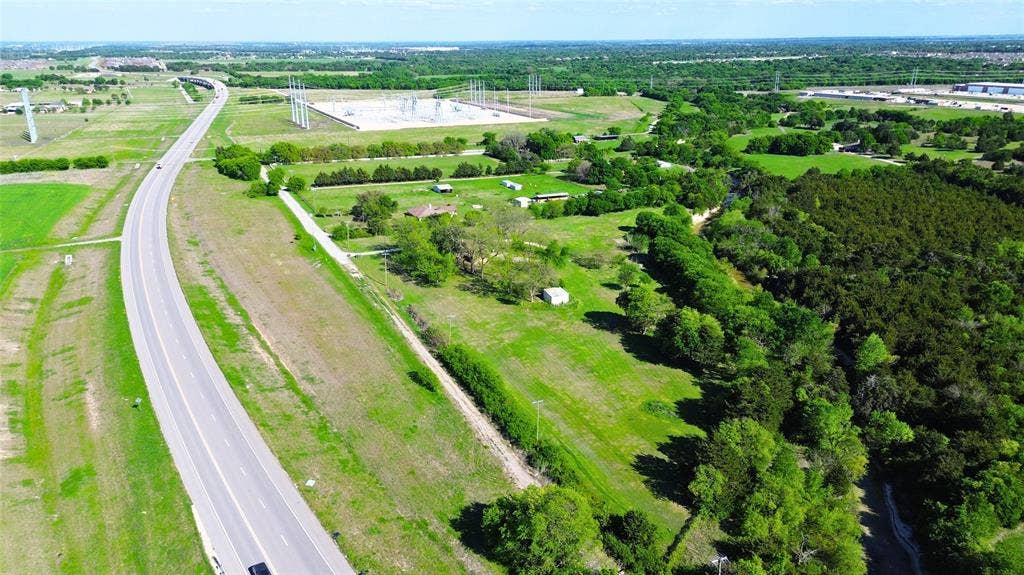 1542 W Reindeer, Lancaster, TX 75146