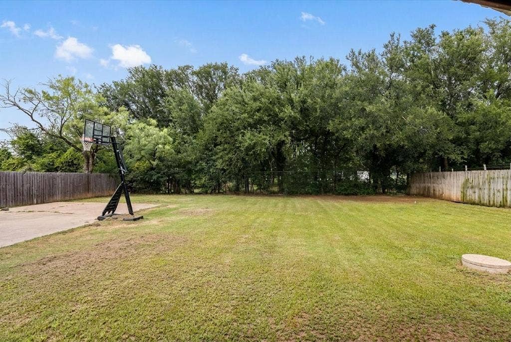 405 Granbury Court, Granbury, TX 76049 405 Granbury Court, Granbury, TX 76049