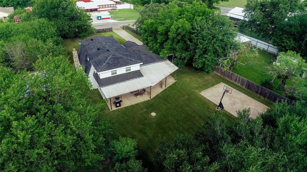 405 Granbury Court, Granbury, TX 76049 405 Granbury Court, Granbury, TX 76049
