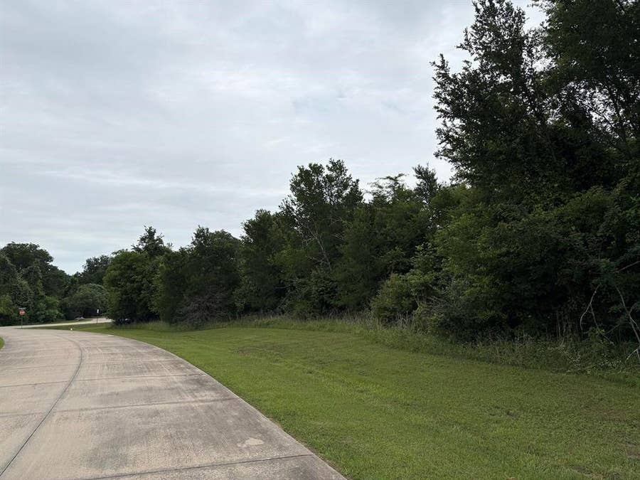 Property photo for 1757 Canyon Lake Road, Wills Point, TX