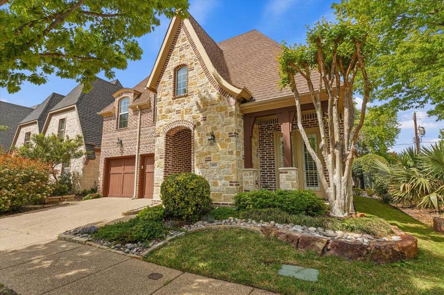 Property photo for 6152 Stapleford Circle, Dallas, TX