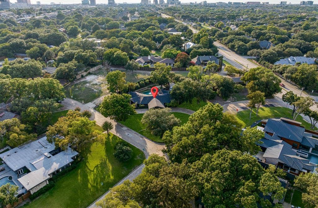 6275 Preston Creek Drive, Dallas, TX 75240 View of urban area with a tree filled landscape and nearby suburban area