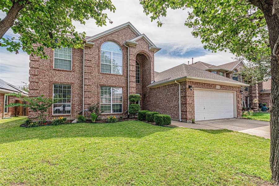 Property photo for 5724 Table Rock Drive, Fort Worth, TX