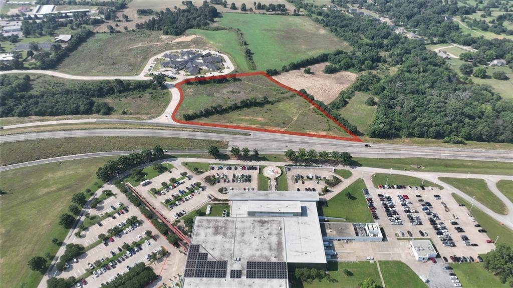 6.69 acres with Loop 7 frontage.  Great visibility!