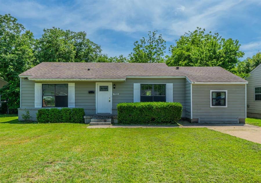 Property photo for 11528 Sinclair Avenue, Dallas, TX