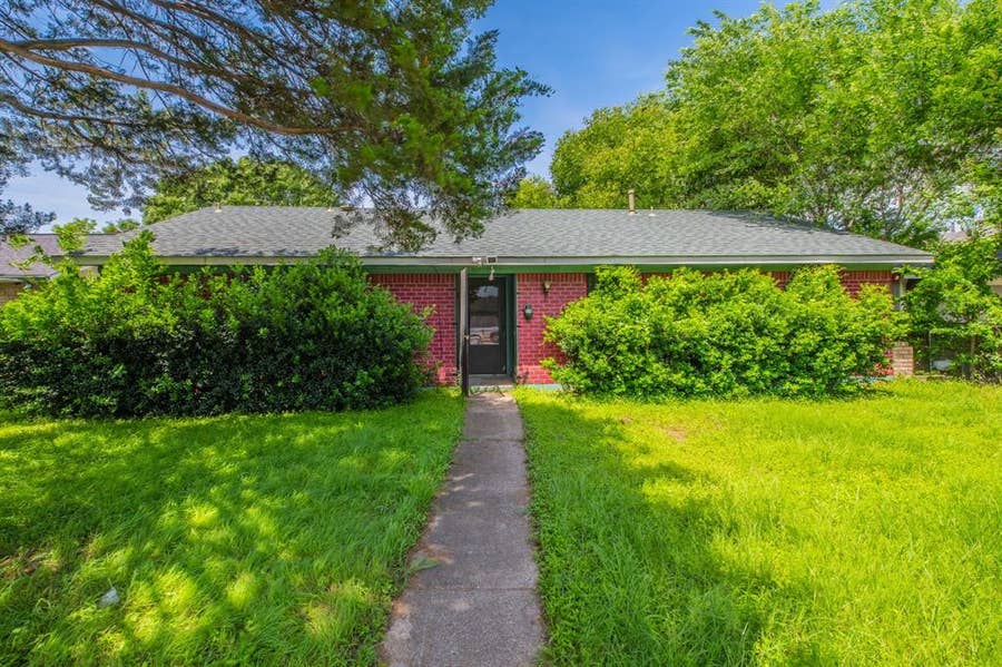 Property photo for 10431 Kinslow Drive, Dallas, TX