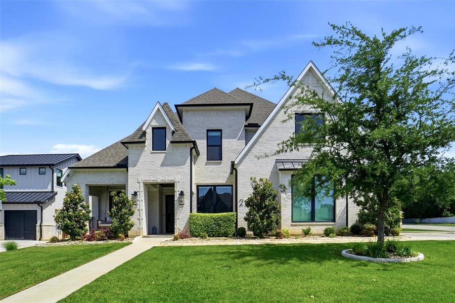 Property photo for 2325 Brenda Lane, Keller, TX