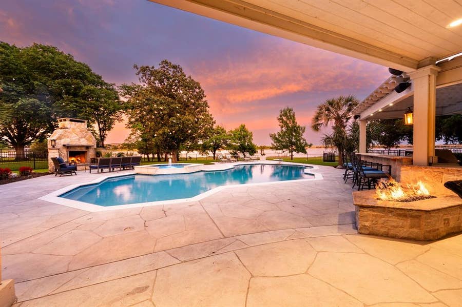 Property photo for 4206 Shadybrook Lane, Rowlett, TX