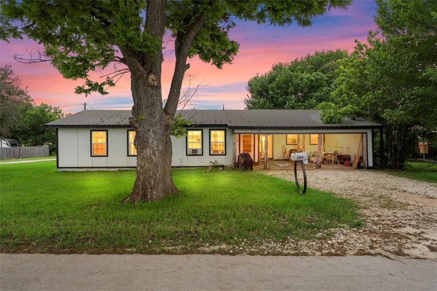 Property photo for 209 N Goddard Street, Mart, TX