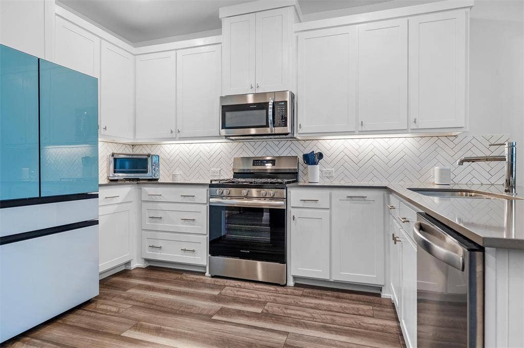 An abundance of cabinet space and soft close cabinets and drawers.
