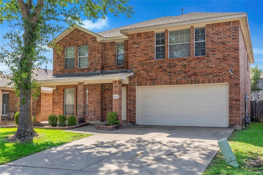 Property photo for 2325 Hummingbird Way, Mesquite, TX