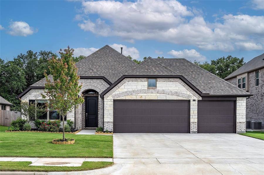 Property photo for 125 Rosehaven Drive, Greenville, TX