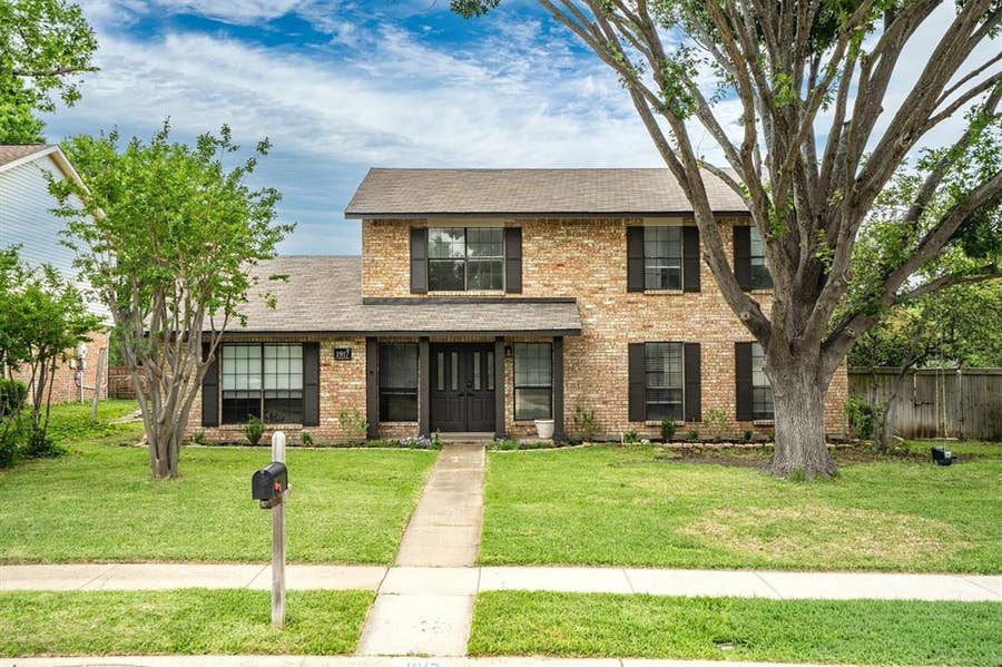 Property photo for 1917 E Collins Boulevard, Richardson, TX