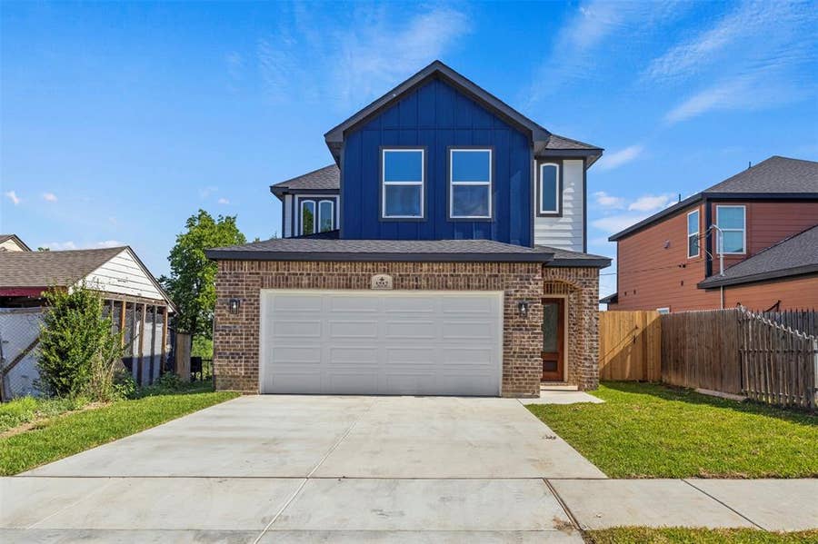 Property photo for 1517 Avenue D, Fort Worth, TX