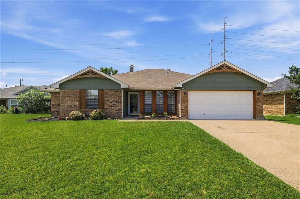 736 California Trail, Keller, TX 76248 Front of home