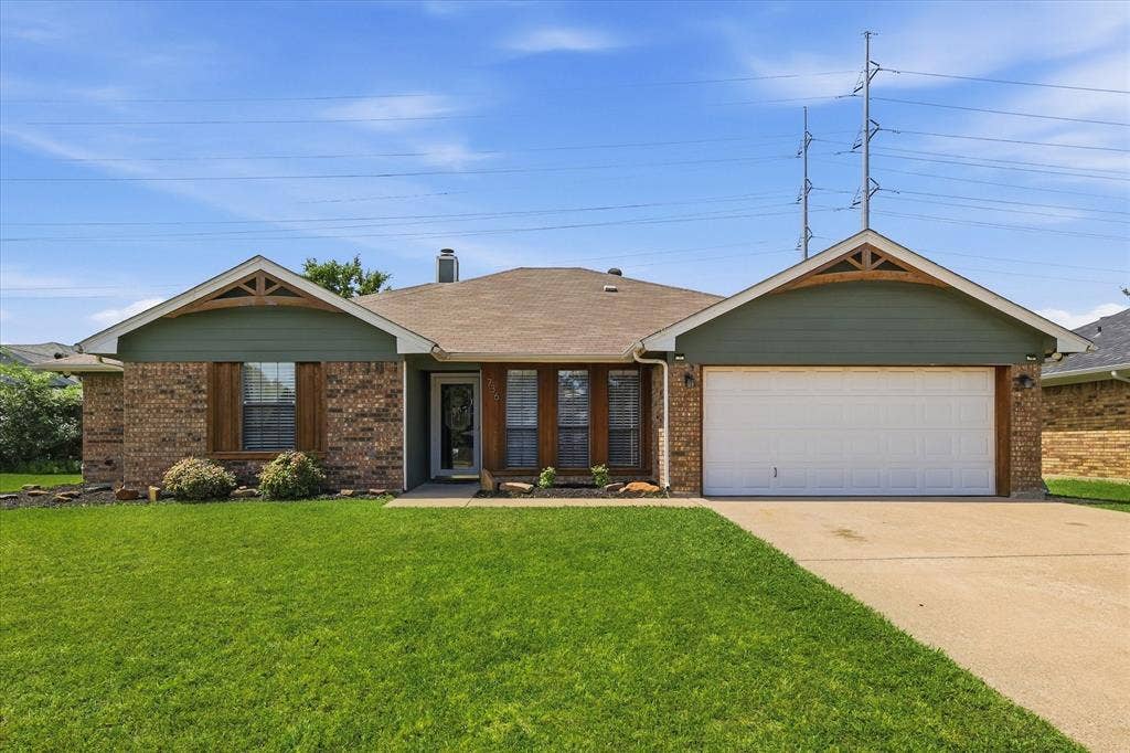 736 California Trail, Keller, TX 76248 Front of home