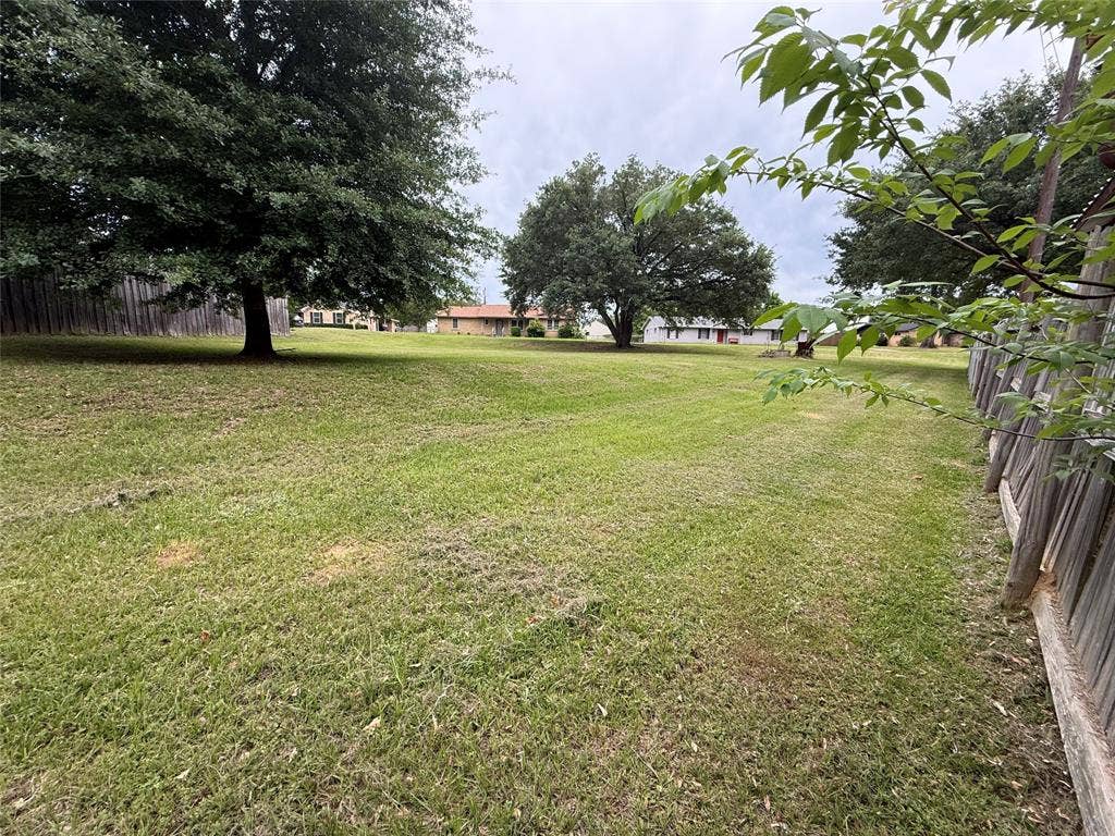 3303 Bogota Street, Athens, TX 75752 3303 Bogota Street, Athens, TX 75752