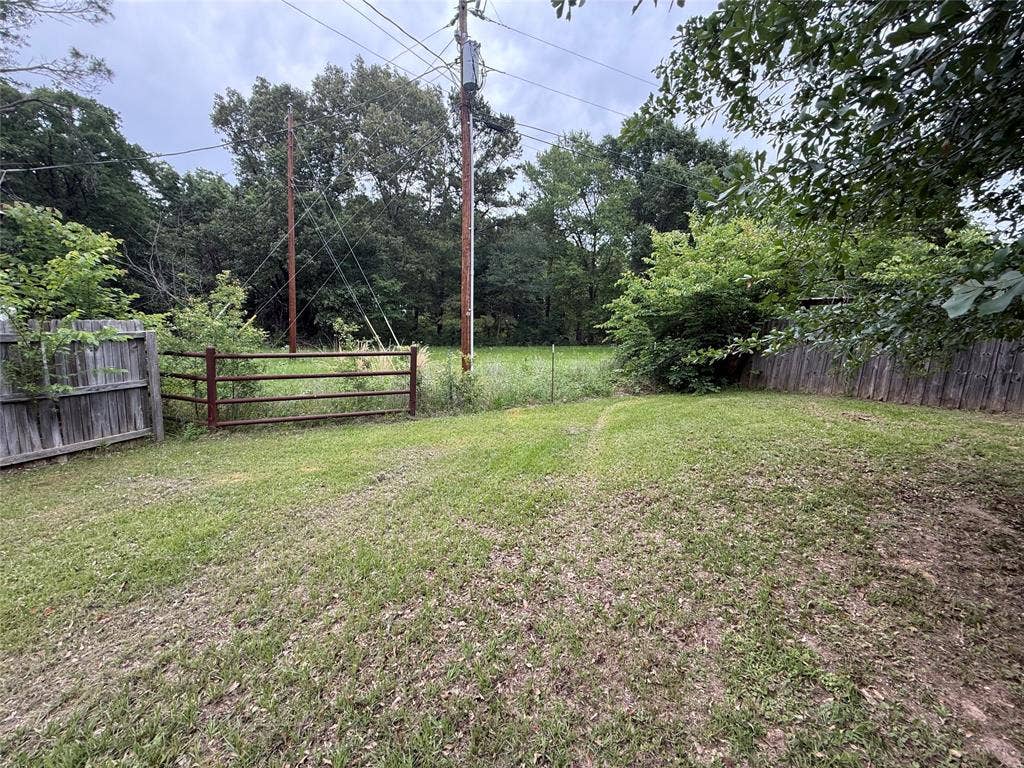 3303 Bogota Street, Athens, TX 75752 3303 Bogota Street, Athens, TX 75752