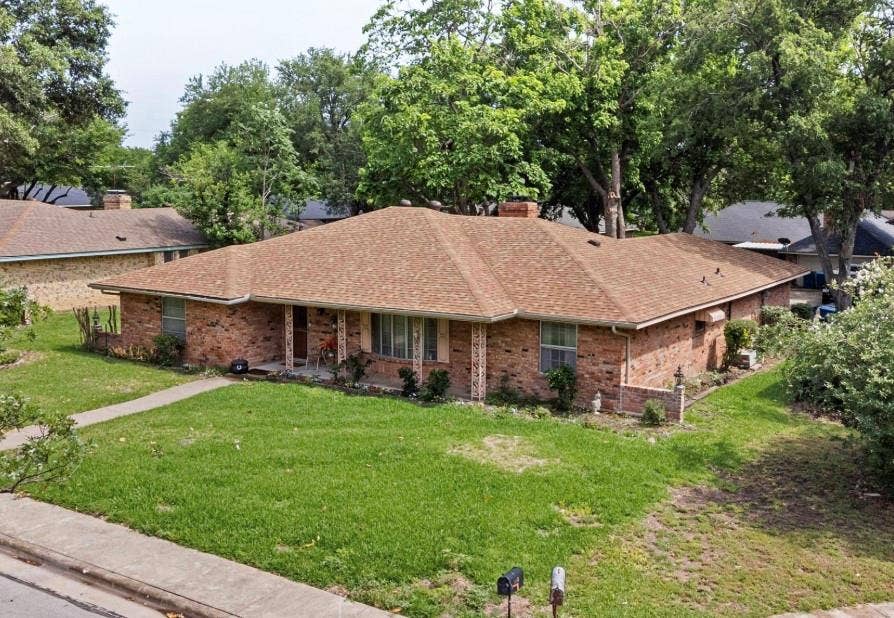 Property photo for 1209 Hanna Circle, DeSoto, TX