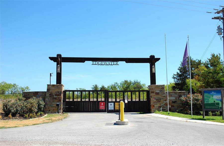Property photo for 7137 COUNTY ROAD 4042, Kemp, TX