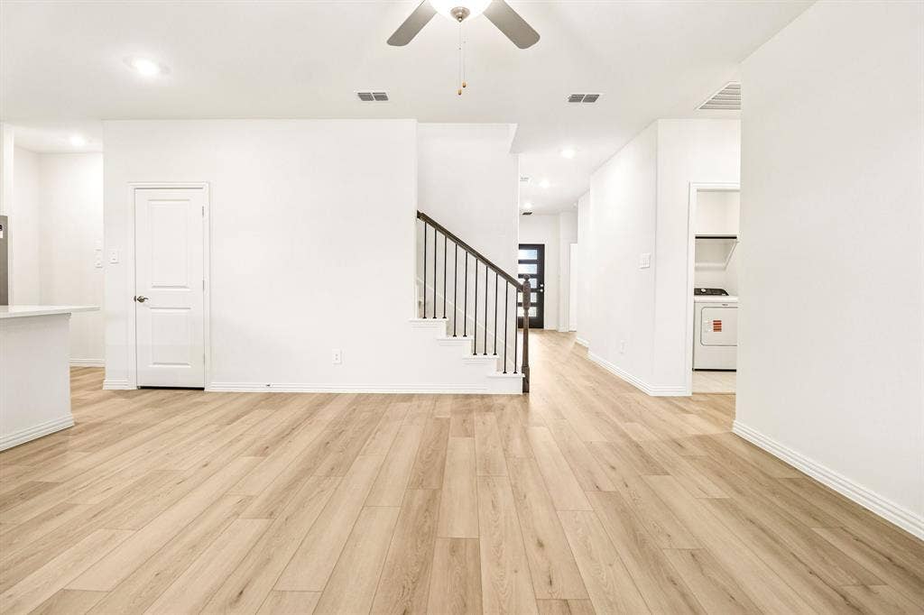 3033 Texoma Boulevard, Farmersville, TX 75442 Photo is not of the actual home, but is an inspirational photo of builder’s model home and may depict options, furnishings, and/or decorator features that are not included.