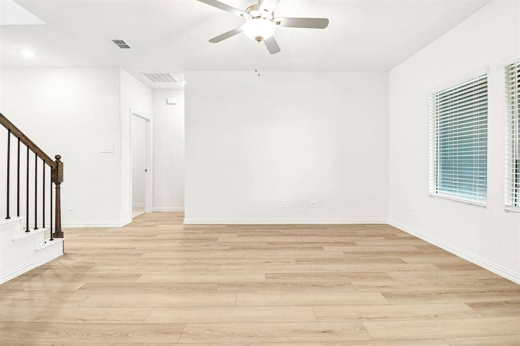 3033 Texoma Boulevard, Farmersville, TX 75442 Photo is not of the actual home, but is an inspirational photo of builder’s model home and may depict options, furnishings, and/or decorator features that are not included.