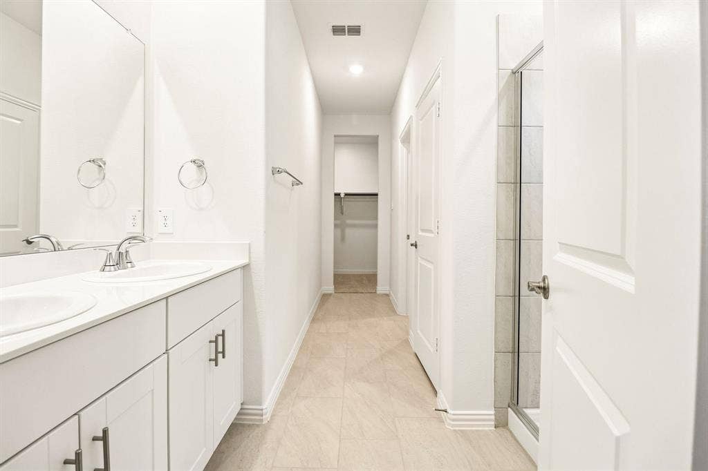 3033 Texoma Boulevard, Farmersville, TX 75442 Photo is not of the actual home, but is an inspirational photo of builder’s model home and may depict options, furnishings, and/or decorator features that are not included.