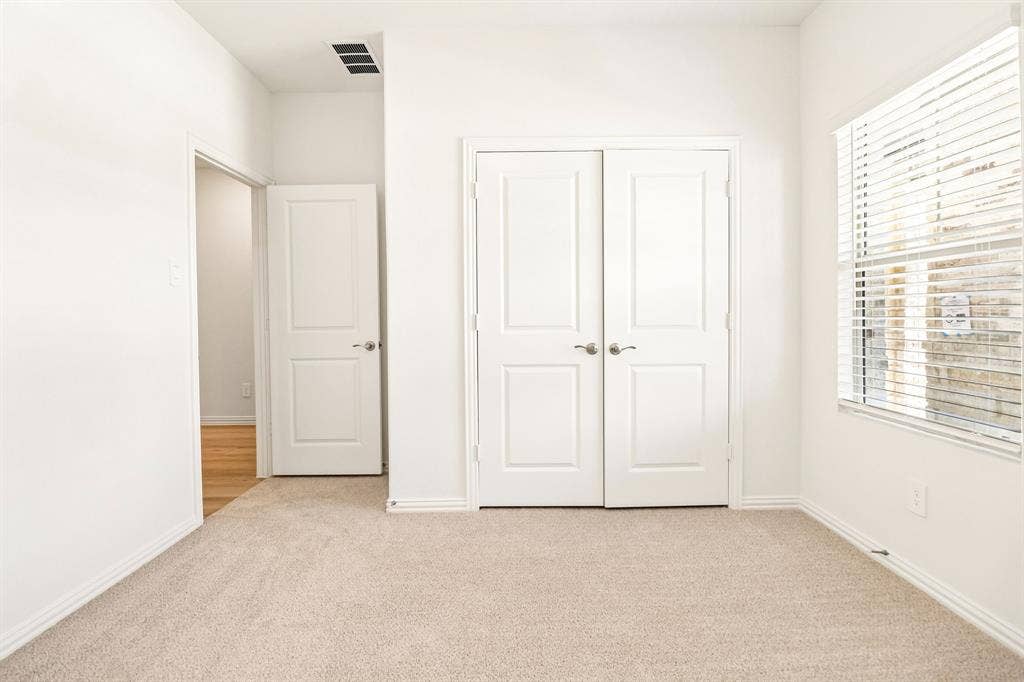 3033 Texoma Boulevard, Farmersville, TX 75442 Photo is not of the actual home, but is an inspirational photo of builder’s model home and may depict options, furnishings, and/or decorator features that are not included.