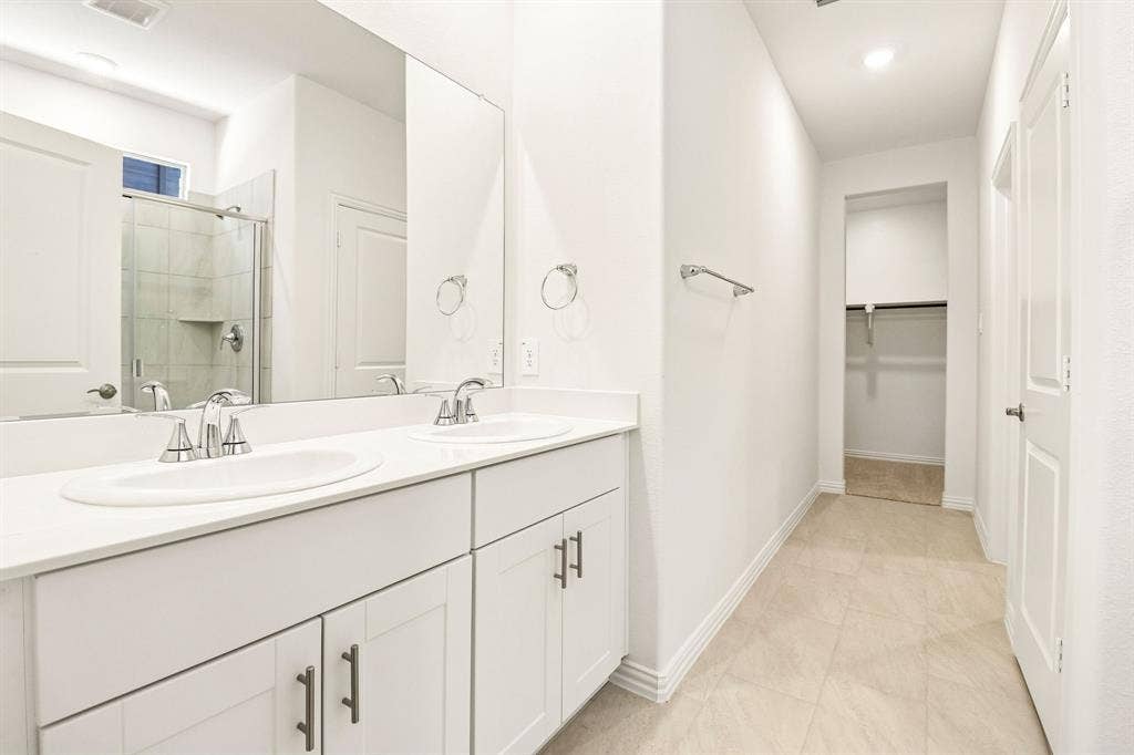 3033 Texoma Boulevard, Farmersville, TX 75442 Photo is not of the actual home, but is an inspirational photo of builder’s model home and may depict options, furnishings, and/or decorator features that are not included.