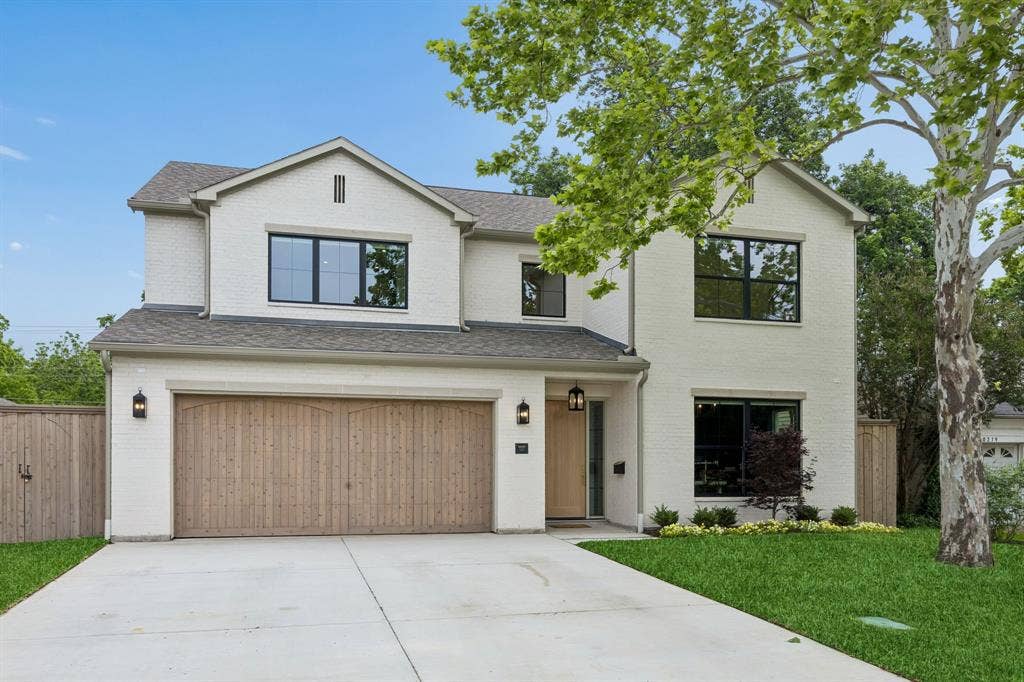 10215 Lynford Drive, Dallas, TX 75238 10215 Lynford Drive, Dallas, TX 75238