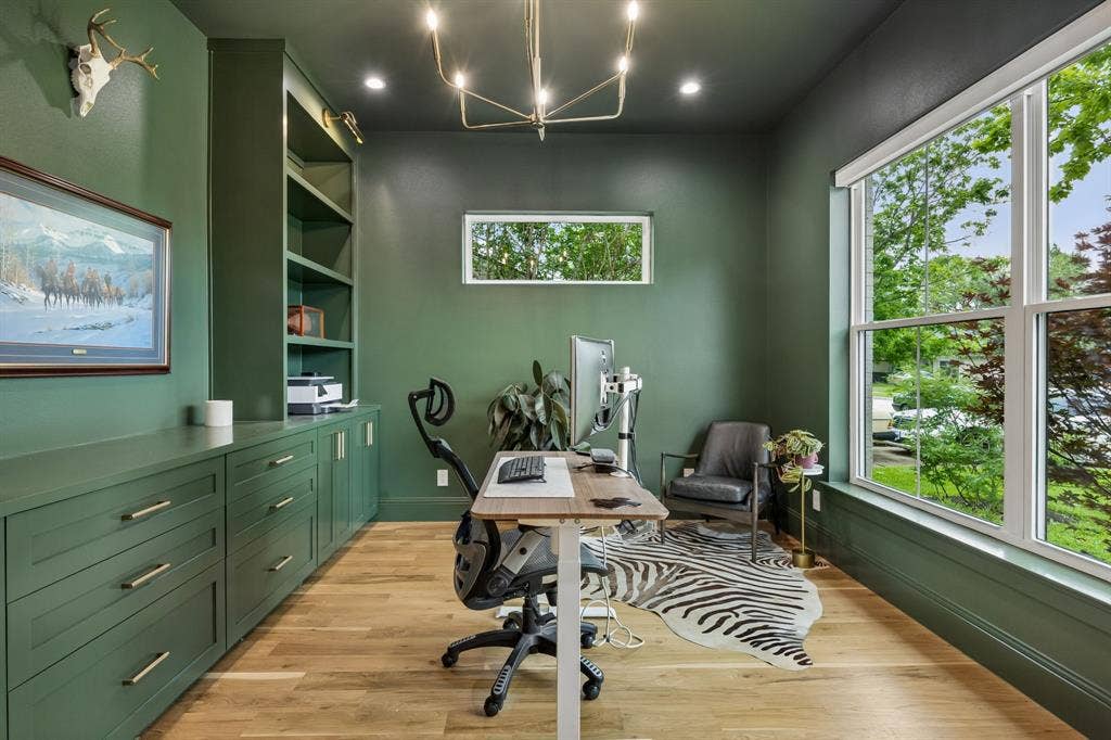 10215 Lynford Drive, Dallas, TX 75238 10215 Lynford Drive, Dallas, TX 75238