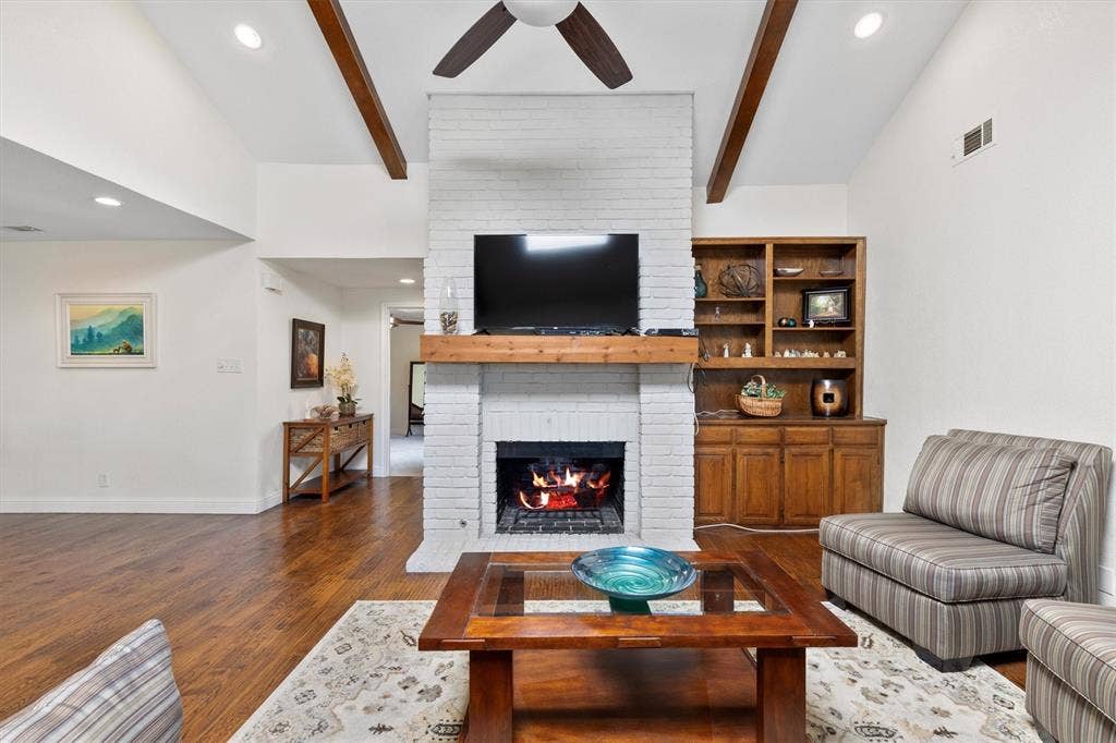 8350 Southmeadow Circle, Dallas, TX 75231